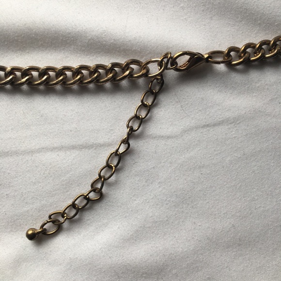 Pearl Green Statement necklace - Picture 3 of 5